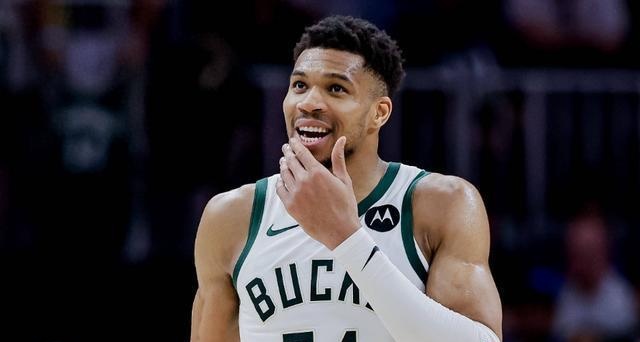 关于刷新纪录引爆全场！，字母哥意外战胜DWG引发球迷热议的信息-九游体育在线网站