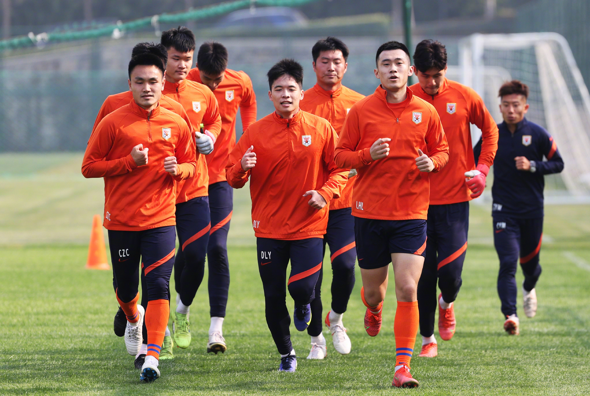 关于今晚夏洛特黄蜂备战中超，止住颓势细节曝光，赛场秩序良好，阵容厚度经受考验的信息-九游体育网页